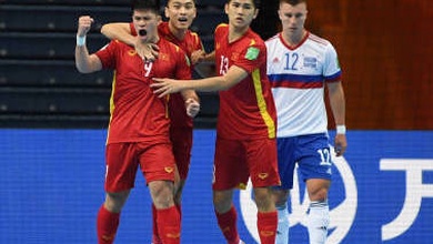 FIFA trầm trồ với bàn thắng lịch sử của Đắc Huy