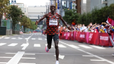 Điền kinh Kenya công bố đội tuyển dự marathon Olympic Paris 2024, Eliud Kipchoge săn kỷ lục chưa từng có
