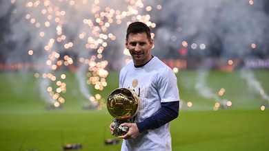 Messi được PSG tôn vinh đặc biệt sau khi đoạt Quả bóng vàng