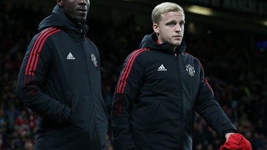 Hậu vệ MU công khai thách thức HLV Solskjaer trên sân tập