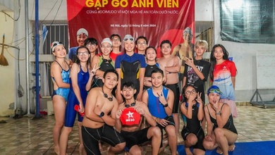 Hủy thách đấu bơi sông Hồng, Ánh Viên giao lưu với trẻ em Hà Nội