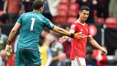 Thủ môn Villa thách Ronaldo đá phạt đền trước khi Fernandes sút hỏng