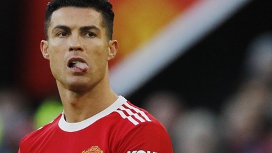 Ronaldo “chấp” toàn bộ cầu thủ trận MU vs Palace về số cú sút