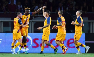 Abraham giúp Roma dự cúp châu Âu và lập kỷ lục ghi bàn