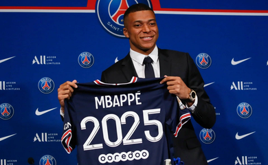 Mbappe cũng suýt chuyển đến Liverpool trước khi ở lại PSG