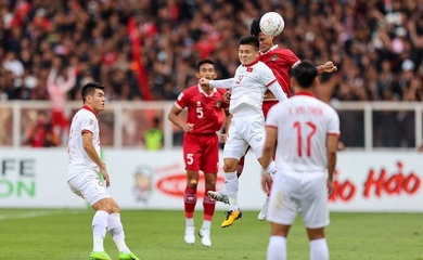 CĐV Indonesia chê lối chơi tuyển Việt Nam, bất bình với Đoàn Văn Hậu