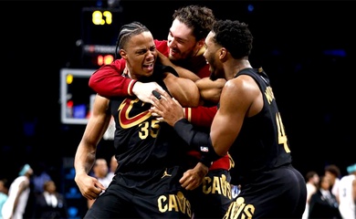 Cleveland Cavaliers thắng ngược Brooklyn Nets bằng cú game-winner khó tin