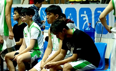 Nhà đương kim vô địch Giải bóng rổ học sinh TP.Hà Nội bị loại vì lý do đau lòng