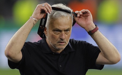 Mourinho “tố cáo” trọng tài như thế nào sau trận chung kết Europa League?