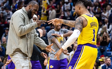 D'Angelo Russell được "bảo kê", sát cánh với LeBron James trong đội hình LA Lakers
