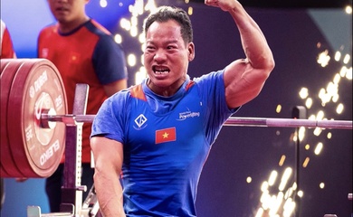 Lực sĩ Lê Văn Công trải lòng điều đặc biệt về Cúp Chiến thắng