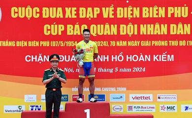 Trần Tuấn Kiệt tỏa sáng giành liền hai áo ở chặng 1 giải đua xe đạp về Điện Biên Phủ năm 2024