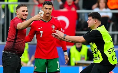 Liên đoàn bóng đá Đức nhận án phạt vì những NHM cuồng nhiệt Ronaldo