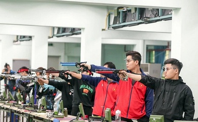 Phạm Quang Huy và Lê Thị Mộng Tuyền "nổ súng" khai màn giải Vô địch tay súng quốc gia 2024