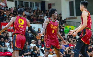 Dội mưa 3 điểm, Saigon Heat dẫn trước Cantho Catfish 1-0 ở VBA Finals 2024