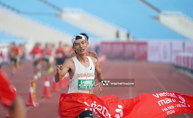 Nguyễn Thị Oanh và Hoàng Nguyên Thanh lên ngôi ở giải Viettel Marathon 2024 chặng Việt Nam