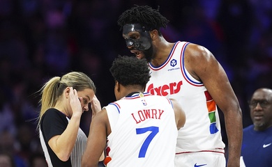 Chuyện lạ ở NBA: Joel Embiid và đồng đội bị đuổi, sau đó trọng tài mời một người thi đấu tiếp