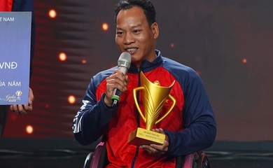 Lực sĩ cử tạ giành HCĐ Paralympic Lê Văn Công lập kỳ tích ở Cúp Chiến thắng