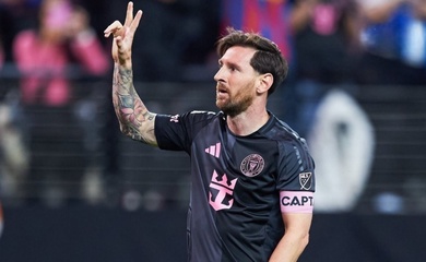 Cử chỉ đáp trả đầy thách thức của Messi với CĐV America