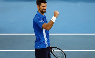 Djokovic ngược dòng đánh bại Alcaraz, tiến vào bán kết Australian Open 2025