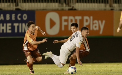 Đóng vai “kẻ phán xử” đua trụ hạng V.League, HAGL có “đá hết chân”?