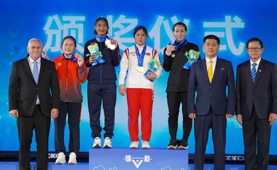 Quàng Thị Tâm bất ngờ vượt nhà vô địch Olympic giành huy chương cử tạ châu Á