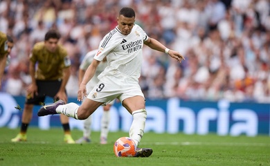 Mbappe chạm một tay vào danh hiệu Chiếc giày vàng châu Âu