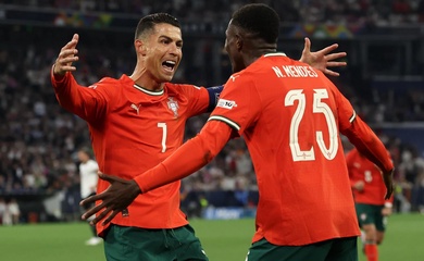 Ronaldo ghi bàn quyết định, Bồ Đào Nha ngược dòng vào chung kết Nations League