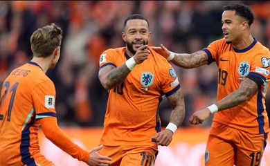 Memphis Depay sánh ngang kỷ lục ghi bàn của Van Persie cho Hà Lan