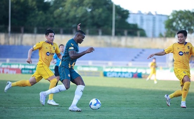 Thái độ của HAGL và SLNA quyết định vận mệnh đua trụ hạng V.League