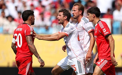 Thua Benfica, Bayern Munich có nguy cơ gặp rắc rối ở vòng loại trực tiếp