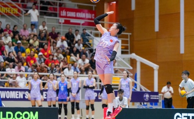 Đội tuyển bóng chuyền nữ Việt Nam thị uy sức mạnh ngày ra quân VTV Cup 2025