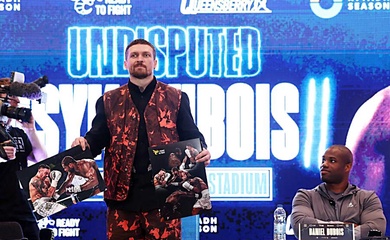 Oleksandr Usyk "vuốt ve" Daniel Dubois trước trận thống nhất đai