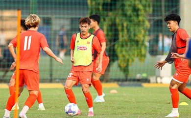 HLV Kim Sang Sik loại cầu thủ trẻ hay nhất V.League ở U22 Việt Nam