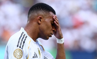 Cuộc hội ngộ khó khăn của Mbappe với PSG qua hình ảnh