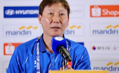 HLV Kim Sang Sik khen U23 Malaysia dù bị loại sớm