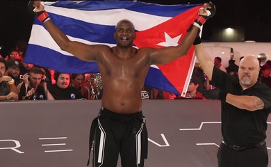  Bị UFC ruồng bỏ, HCĐ Olympic hạ 3 đối thủ ở giải Karate trong một đêm