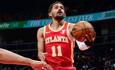 Nhìn các "đồng môn" như Doncic, Booker hay SGA được gia hạn, Trae Young tủi thân tại Atlanta Hawks