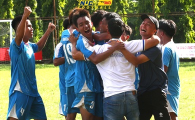 Trường ĐH Nha Trang thưởng “ngọt” cho đội bóng ra Hà Nội dự VCK NUC 2025 bằng máy bay