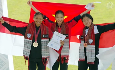 Lương Thị Khan bảo vệ thành công HCV 3.000m nữ giảI Vô địch Điền kinh Trẻ Đông Nam Á 2025