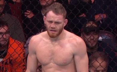 Khoảnh khắc "mất hồn" đáng quên của Jack Della Maddalena ở UFC 322