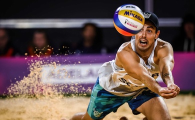 Vòng bảng Giải vô địch bóng chuyền bãi biển nam FIVB tại Úc kết thúc đầy kịch tính