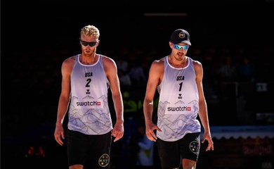 Evans & Budinger dẫn đầu bảng I, Hà Lan giành vé vòng “thua cuộc may mắn” tại giải VĐTG