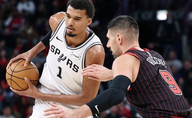 Thần đồng Victor Wembanyama chấn thương khi đang "bay cao" về phong độ: Spurs gặp khó!