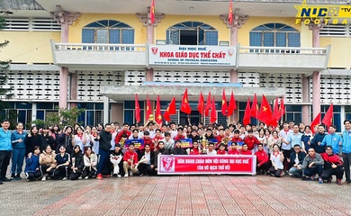 Ngập tràn hạnh phúc chào đón tân vương Đại học Huế trở về nhà