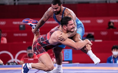 Joe Rogan cảnh báo hạng nặng UFC: “Gable Steveson mà vào tiêu hết”