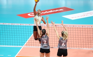 VakifBank mở màn vòng 9 giải VĐQG Thổ Nhĩ Kỳ đầy ấn tượng