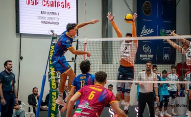 Castellana Grotte bứt phá mạnh mẽ, tạo khoảng cách an toàn