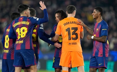 Barcelona thắng sít sao nhờ cú đúp đánh đầu của một trung vệ