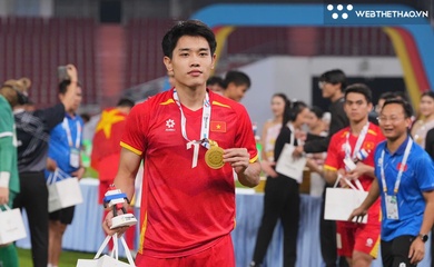 Hai cầu thủ giành HCV SEA Games 33 lọt vào Top 5 Quả bóng Vàng Việt Nam 2025